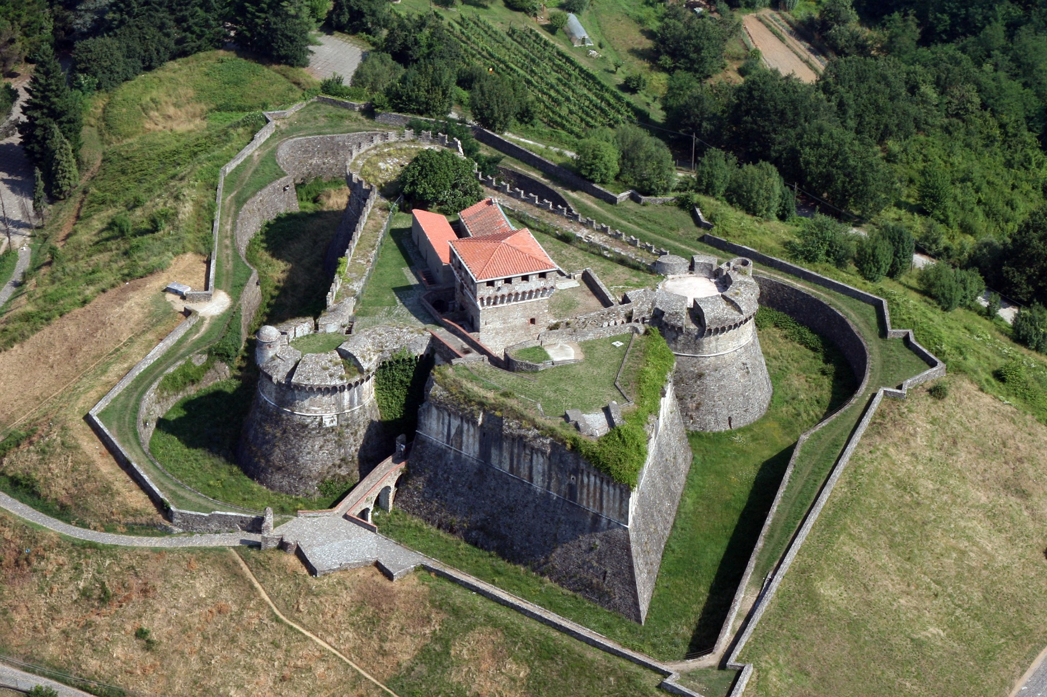 Nuove installazioni e visite guidate alla Fortezza di Sarzanello